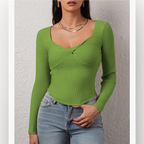 NWT GREEN SWEATER TOP-S - Picture 6 of 12